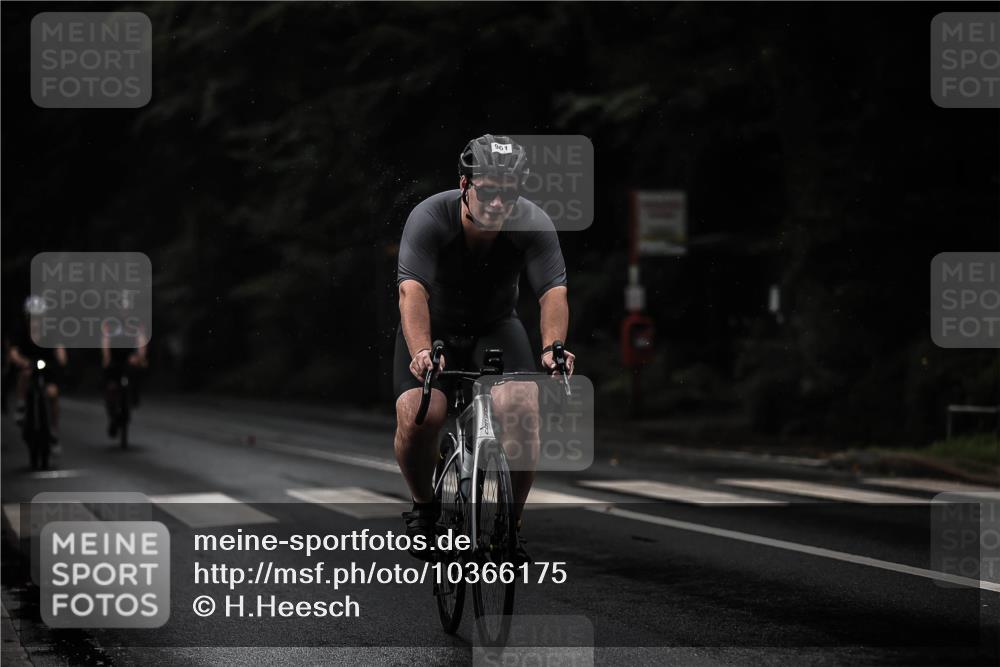 13.09.2026 - Stadtparktriathlon H.Heesch http://msf.ph/oto/10366175 13.09.2026 12:00:53 Radfahren 715, 852, 961, 1064 meine-sportfotos.de