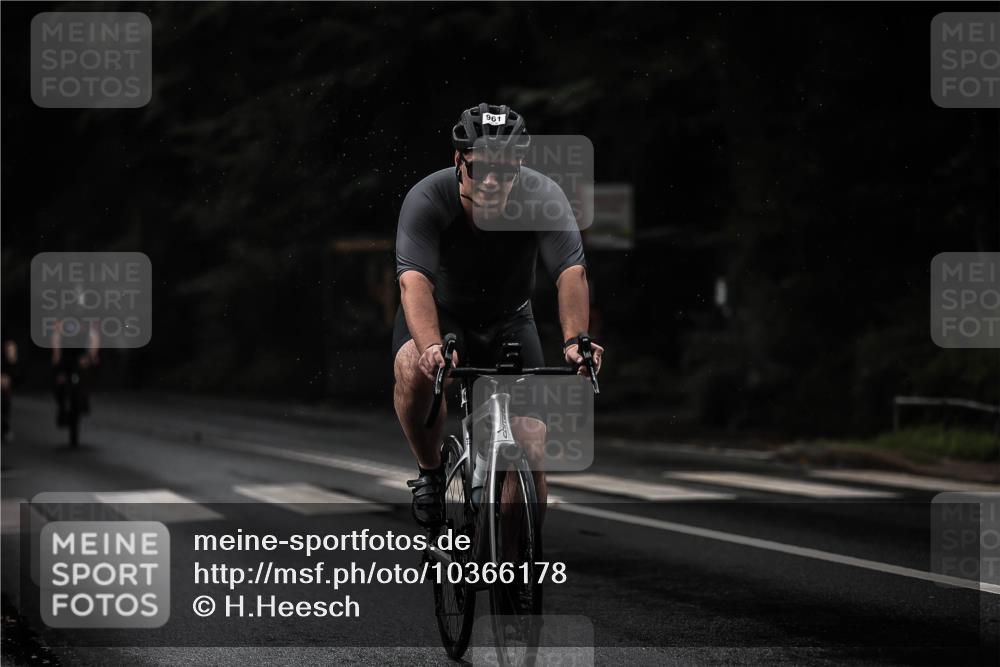 13.09.2026 - Stadtparktriathlon H.Heesch http://msf.ph/oto/10366178 13.09.2026 12:00:53 Radfahren 715, 852, 961, 1064 meine-sportfotos.de