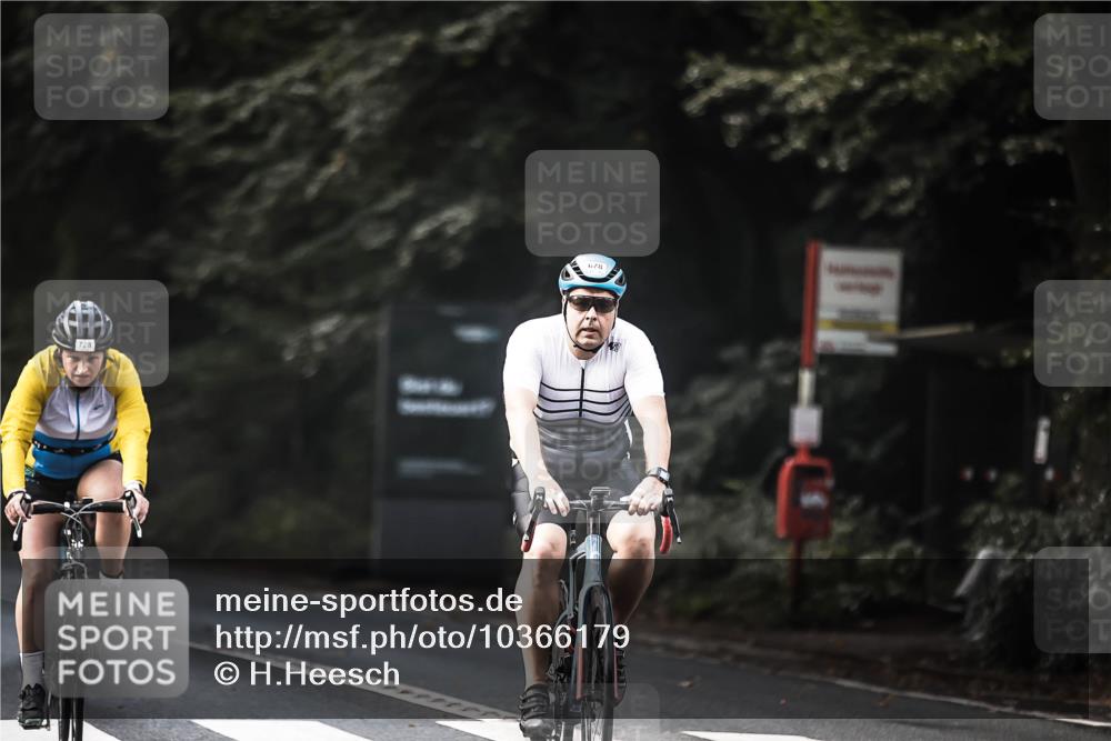 13.09.2026 - Stadtparktriathlon H.Heesch http://msf.ph/oto/10366179 13.09.2026 11:23:13 Radfahren 632, 678, 708, 728, 758, 800, 807 meine-sportfotos.de