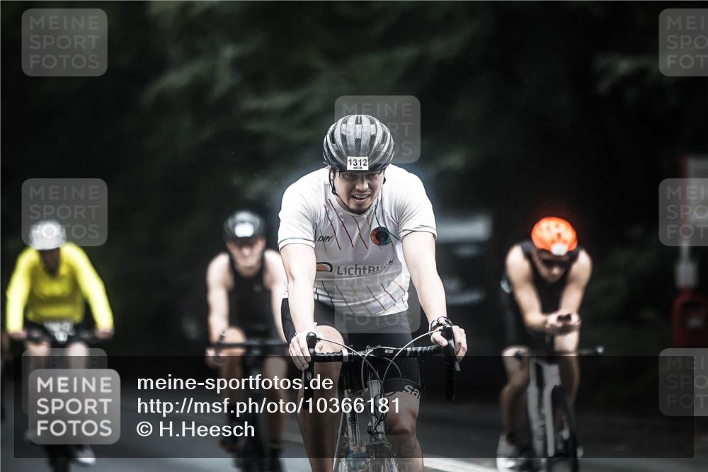13.09.2026 - Stadtparktriathlon H.Heesch http://msf.ph/oto/10366181 13.09.2026 13:14:40 Radfahren 1283, 1312, 1360, 1391, 1400, 1410, 1435, 1464 meine-sportfotos.de