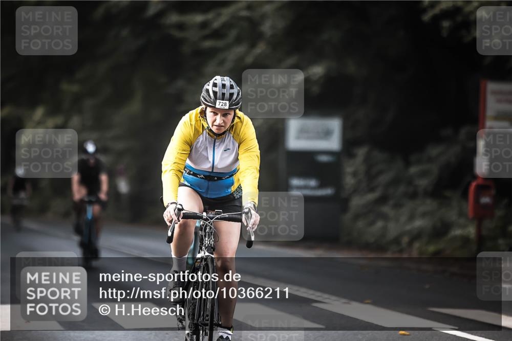 13.09.2026 - Stadtparktriathlon H.Heesch http://msf.ph/oto/10366211 13.09.2026 11:23:15 Radfahren 678, 708, 728, 758, 800, 807 meine-sportfotos.de