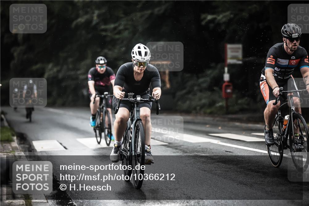 13.09.2026 - Stadtparktriathlon H.Heesch http://msf.ph/oto/10366212 13.09.2026 12:00:56 Radfahren 715, 841, 852, 961, 1064 meine-sportfotos.de