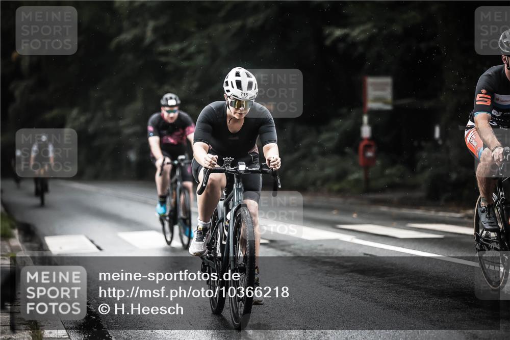 13.09.2026 - Stadtparktriathlon H.Heesch http://msf.ph/oto/10366218 13.09.2026 12:00:56 Radfahren 715, 841, 852, 961, 1064 meine-sportfotos.de