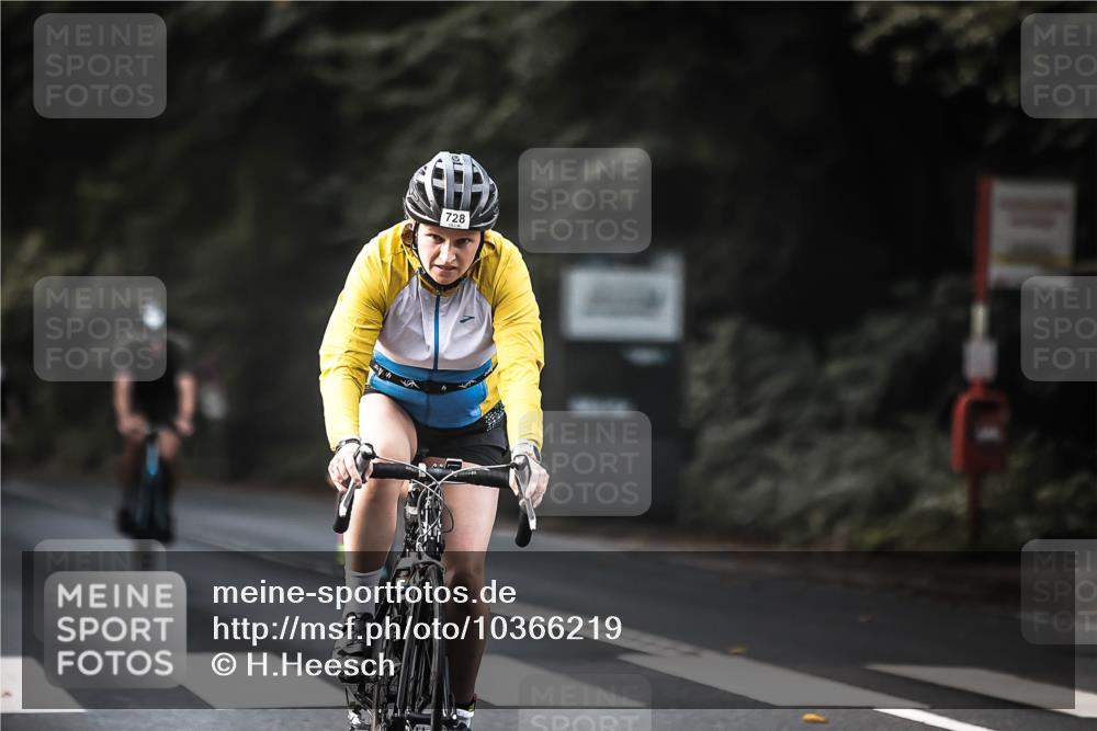 13.09.2026 - Stadtparktriathlon H.Heesch http://msf.ph/oto/10366219 13.09.2026 11:23:15 Radfahren 678, 708, 728, 758, 800, 807 meine-sportfotos.de