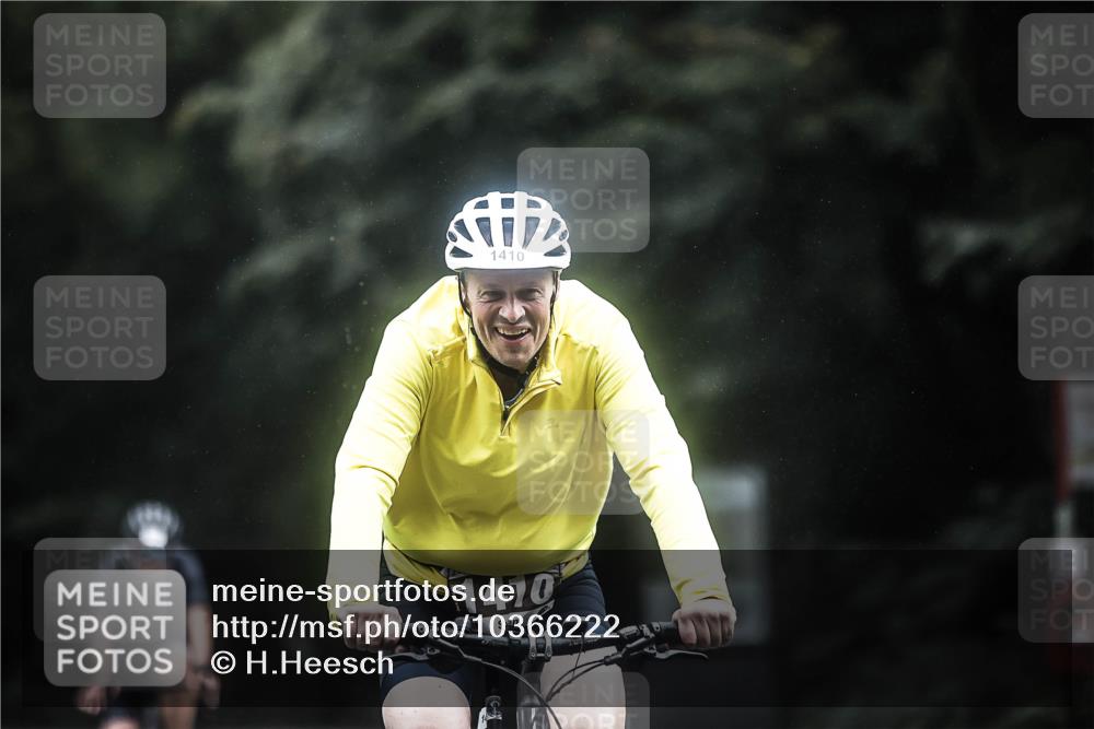 13.09.2026 - Stadtparktriathlon H.Heesch http://msf.ph/oto/10366222 13.09.2026 13:14:43 Radfahren 1312, 1360, 1391, 1400, 1410, 1435, 1464 meine-sportfotos.de