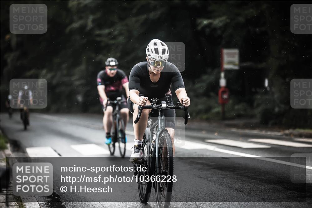 13.09.2026 - Stadtparktriathlon H.Heesch http://msf.ph/oto/10366228 13.09.2026 12:00:56 Radfahren 715, 841, 852, 961, 1064 meine-sportfotos.de