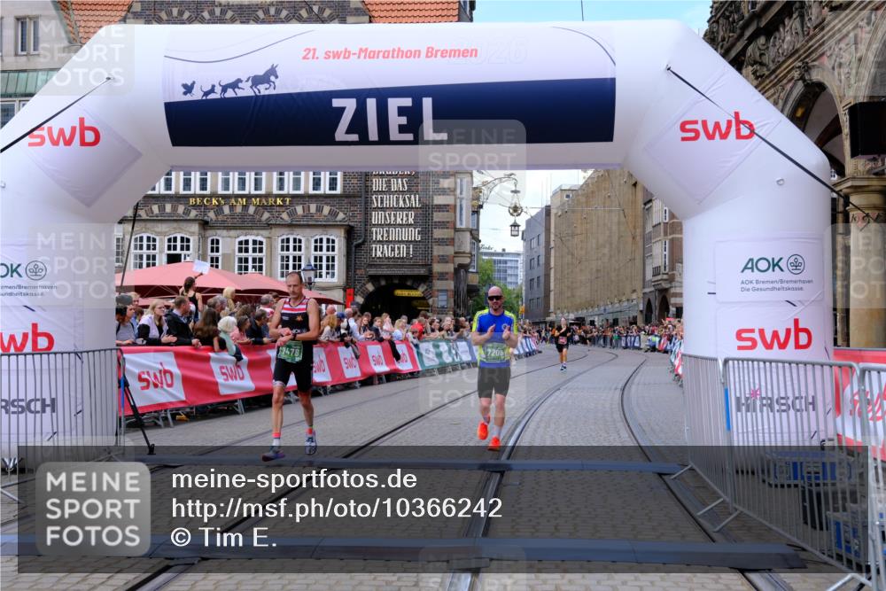 13.09.2026 - 21. swb-Marathon Bremen Tim E. http://msf.ph/oto/10366242 13.09.2026 13:03:37 Ziel 1372, 7206, 7478, 7715, 8028 meine-sportfotos.de