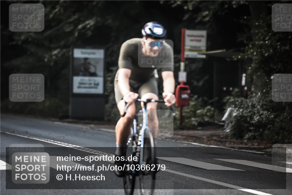 13.09.2026 - Stadtparktriathlon H.Heesch http://msf.ph/oto/10366279 13.09.2026 11:23:17 Radfahren 658, 678, 708, 728, 743, 750, 758, 800 meine-sportfotos.de