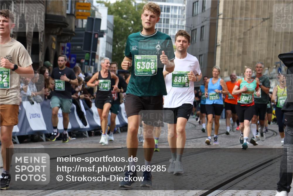 13.09.2026 - 21. swb-Marathon Bremen Strokosch-Dieckow http://msf.ph/oto/10366285 13.09.2026 13:35:37 Ziel 536, 1150, 2003, 2090, 2366, 2492, 2625, 2866, 3063, 3311, 3621, 3916, 4062, 4635, 4985, 5016, 6315, 6320, 6418, 6750, 6837, 7285, 7305, 7377, 7657, 7703, 7998, 8300, 8328, 8401, 8530, 8773, 8915, 9017, 9216, 9526, 9527, 318, 532, 607, 3087, 3226, 3485, 3704, 3780, 3857, 4048, 5071, 5157, 5308, 5381, 5467, 5468, 5584, 5586, 6649, 6724, 7235, 7675, 7691, 8335, 8705, 8816, 9784, 9862, 9892, 9912, 13121, 13213 meine-sportfotos.de