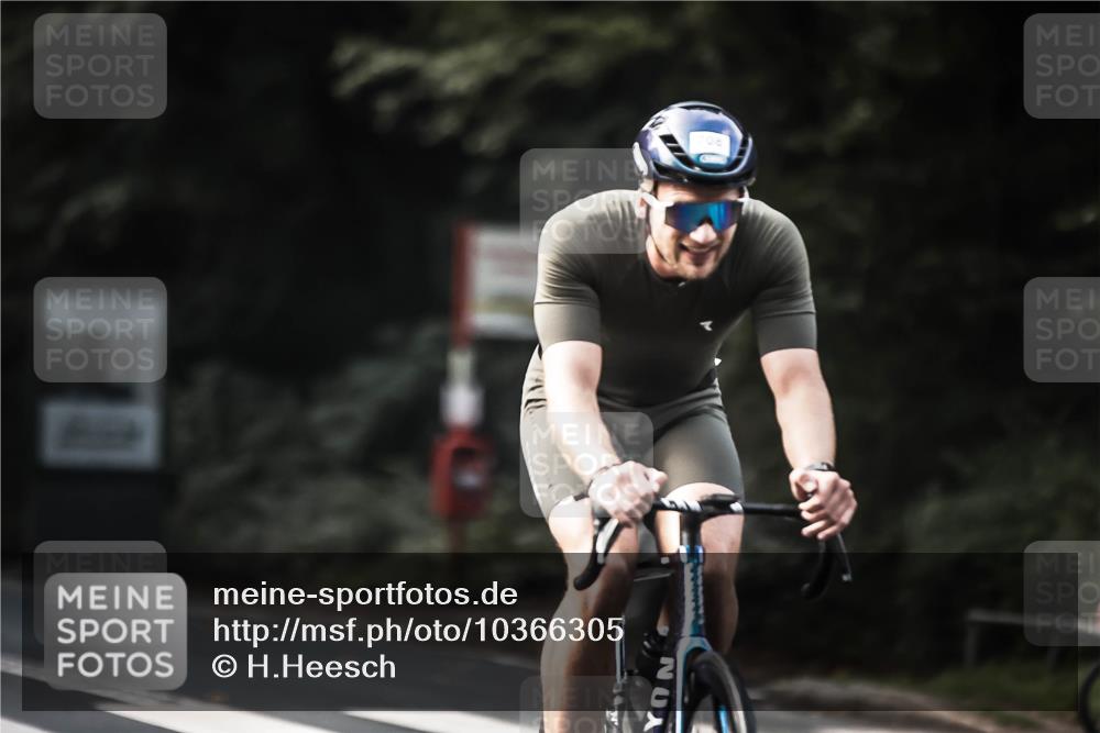 13.09.2026 - Stadtparktriathlon H.Heesch http://msf.ph/oto/10366305 13.09.2026 11:23:17 Radfahren 658, 678, 708, 728, 743, 750, 758, 800 meine-sportfotos.de