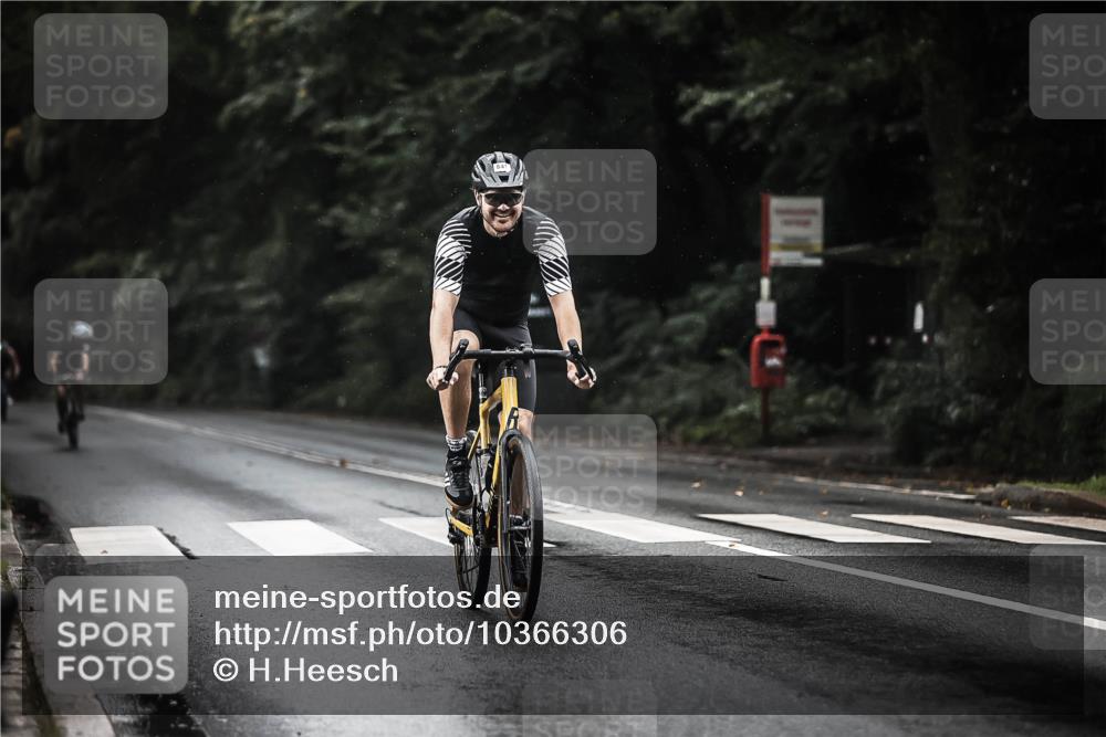13.09.2026 - Stadtparktriathlon H.Heesch http://msf.ph/oto/10366306 13.09.2026 12:01:00 Radfahren 715, 841, 852, 885, 928, 1064 meine-sportfotos.de