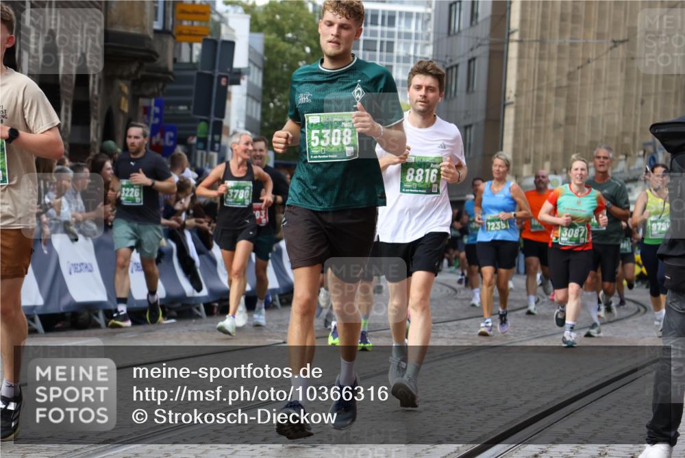 13.09.2026 - 21. swb-Marathon Bremen Strokosch-Dieckow http://msf.ph/oto/10366316 13.09.2026 13:35:37 Ziel 536, 1150, 2003, 2090, 2366, 2492, 2625, 2866, 3063, 3311, 3621, 3916, 4062, 4635, 4985, 5016, 6315, 6320, 6418, 6750, 6837, 7285, 7305, 7377, 7657, 7703, 7998, 8300, 8328, 8401, 8530, 8773, 8915, 9017, 9216, 9526, 9527, 318, 532, 607, 3087, 3226, 3485, 3704, 3780, 3857, 4048, 5071, 5157, 5308, 5381, 5467, 5468, 5584, 5586, 6649, 6724, 7235, 7675, 7691, 8335, 8705, 8816, 9784, 9862, 9892, 9912, 13121, 13213 meine-sportfotos.de