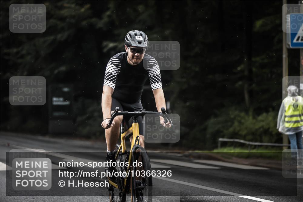13.09.2026 - Stadtparktriathlon H.Heesch http://msf.ph/oto/10366326 13.09.2026 12:01:00 Radfahren 715, 841, 852, 885, 928, 1064 meine-sportfotos.de