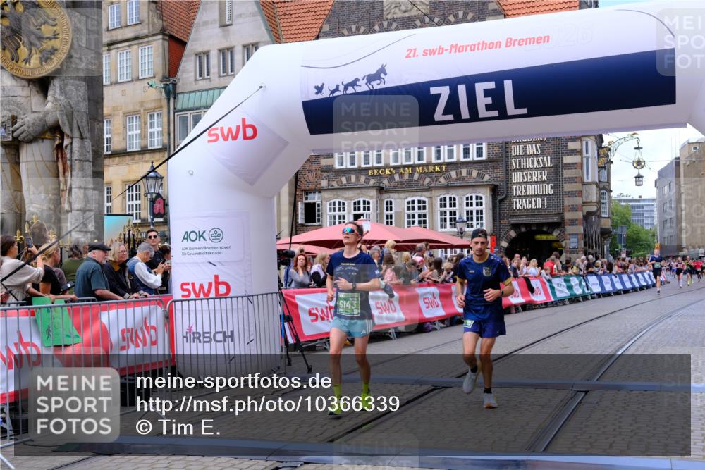 13.09.2026 - 21. swb-Marathon Bremen Tim E. http://msf.ph/oto/10366339 13.09.2026 13:04:03 Ziel 1090, 1587, 2889, 3092, 5024, 5143, 5719, 6973, 8096, 9642 meine-sportfotos.de