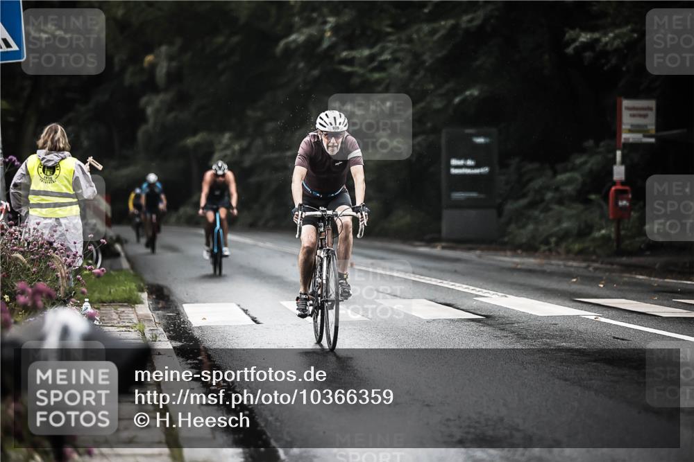 13.09.2026 - Stadtparktriathlon H.Heesch http://msf.ph/oto/10366359 13.09.2026 12:01:04 Radfahren 841, 885, 907, 928 meine-sportfotos.de