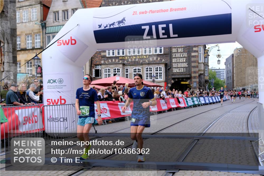 13.09.2026 - 21. swb-Marathon Bremen Tim E. http://msf.ph/oto/10366362 13.09.2026 13:04:03 Ziel 1090, 1587, 2889, 3092, 5024, 5143, 5719, 6973, 8096, 9642 meine-sportfotos.de