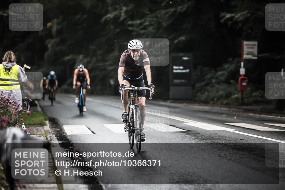 13.09.2026 - Stadtparktriathlon H.Heesch http://msf.ph/oto/10366371 13.09.2026 12:01:05 Radfahren 841, 885, 907, 928 meine-sportfotos.de