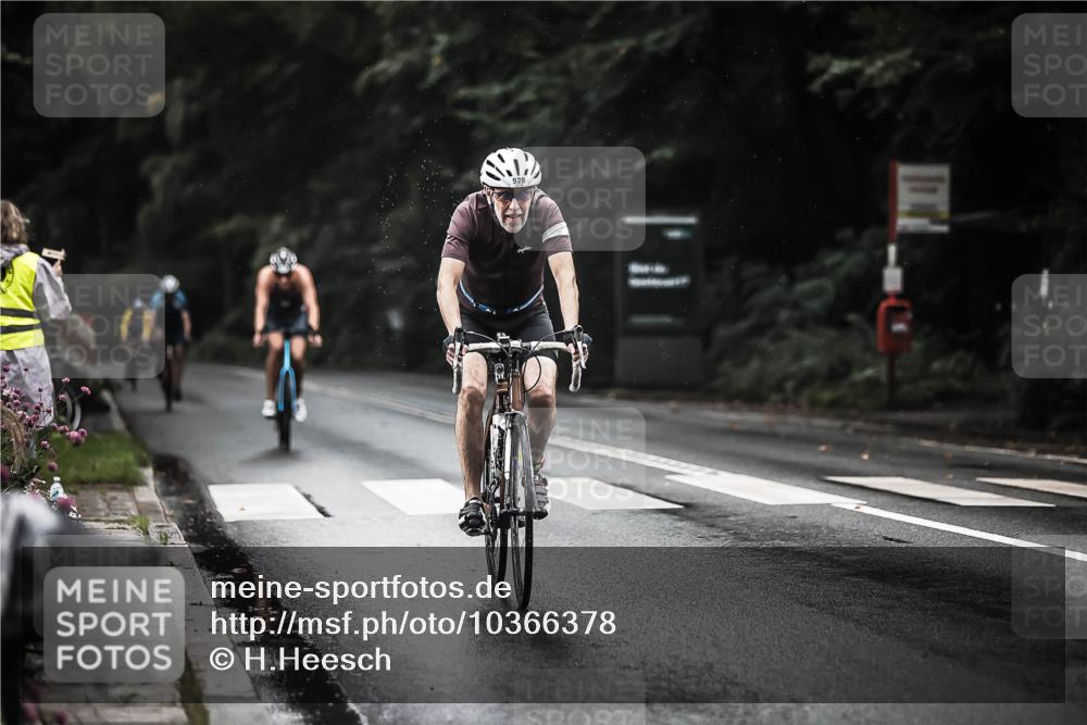 13.09.2026 - Stadtparktriathlon H.Heesch http://msf.ph/oto/10366378 13.09.2026 12:01:05 Radfahren 841, 885, 907, 928 meine-sportfotos.de