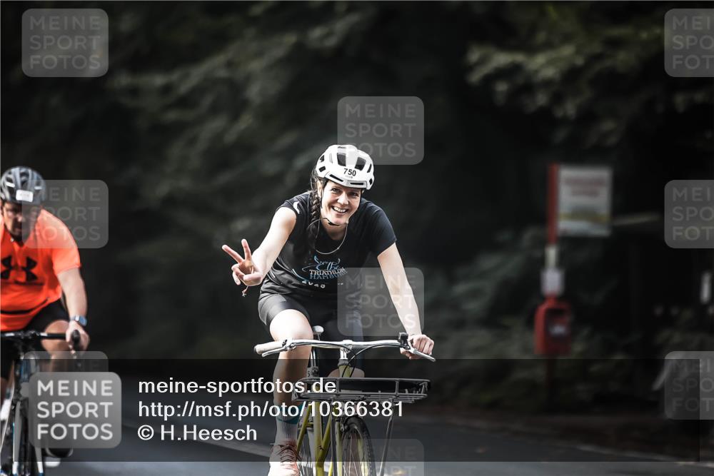 13.09.2026 - Stadtparktriathlon H.Heesch http://msf.ph/oto/10366381 13.09.2026 11:23:22 Radfahren 658, 708, 714, 738, 743, 750, 758, 773, 790, 800 meine-sportfotos.de