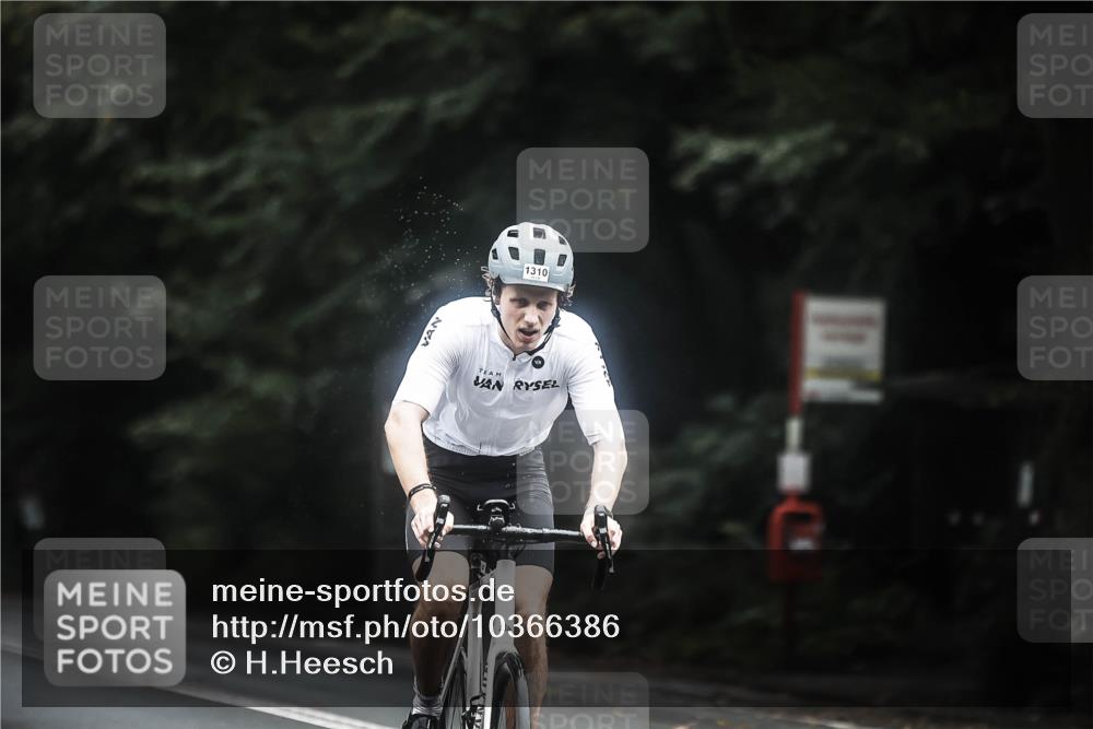 13.09.2026 - Stadtparktriathlon H.Heesch http://msf.ph/oto/10366386 13.09.2026 13:15:15 Radfahren 1210, 1310, 1376, 1381 meine-sportfotos.de