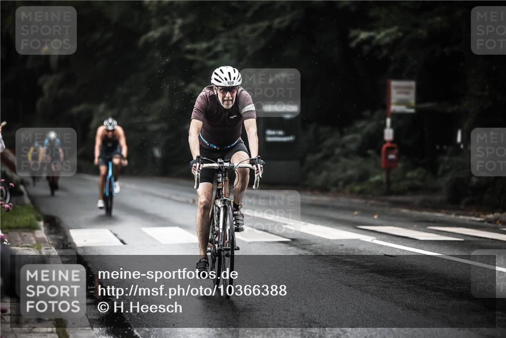 13.09.2026 - Stadtparktriathlon H.Heesch http://msf.ph/oto/10366388 13.09.2026 12:01:05 Radfahren 841, 885, 907, 928 meine-sportfotos.de