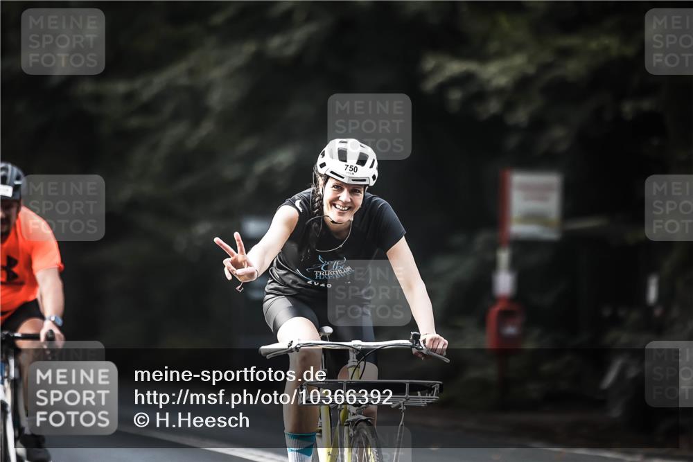 13.09.2026 - Stadtparktriathlon H.Heesch http://msf.ph/oto/10366392 13.09.2026 11:23:22 Radfahren 658, 708, 714, 738, 743, 750, 758, 773, 790, 800 meine-sportfotos.de