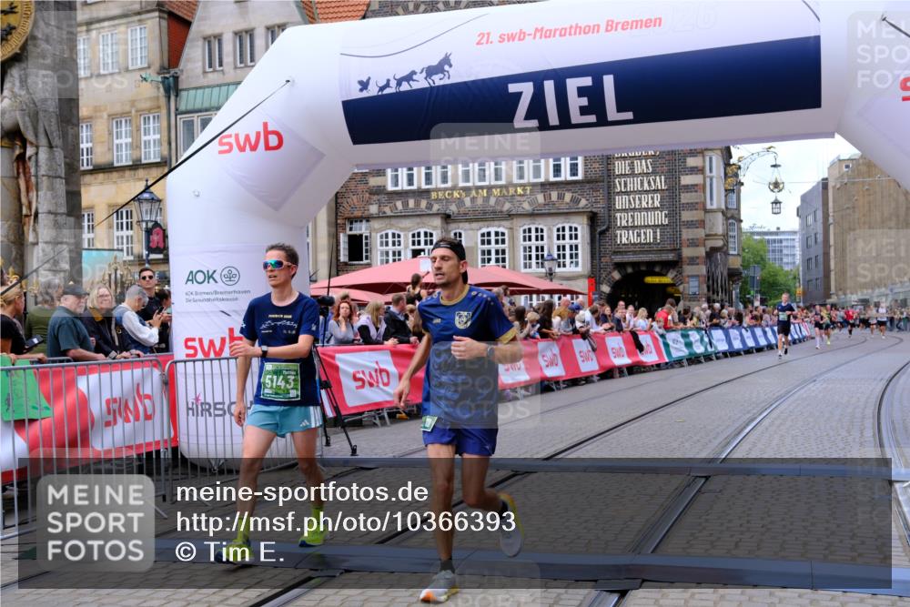 13.09.2026 - 21. swb-Marathon Bremen Tim E. http://msf.ph/oto/10366393 13.09.2026 13:04:04 Ziel 1090, 1587, 2889, 3500, 5024, 5143, 5719, 6973, 8096, 9642 meine-sportfotos.de