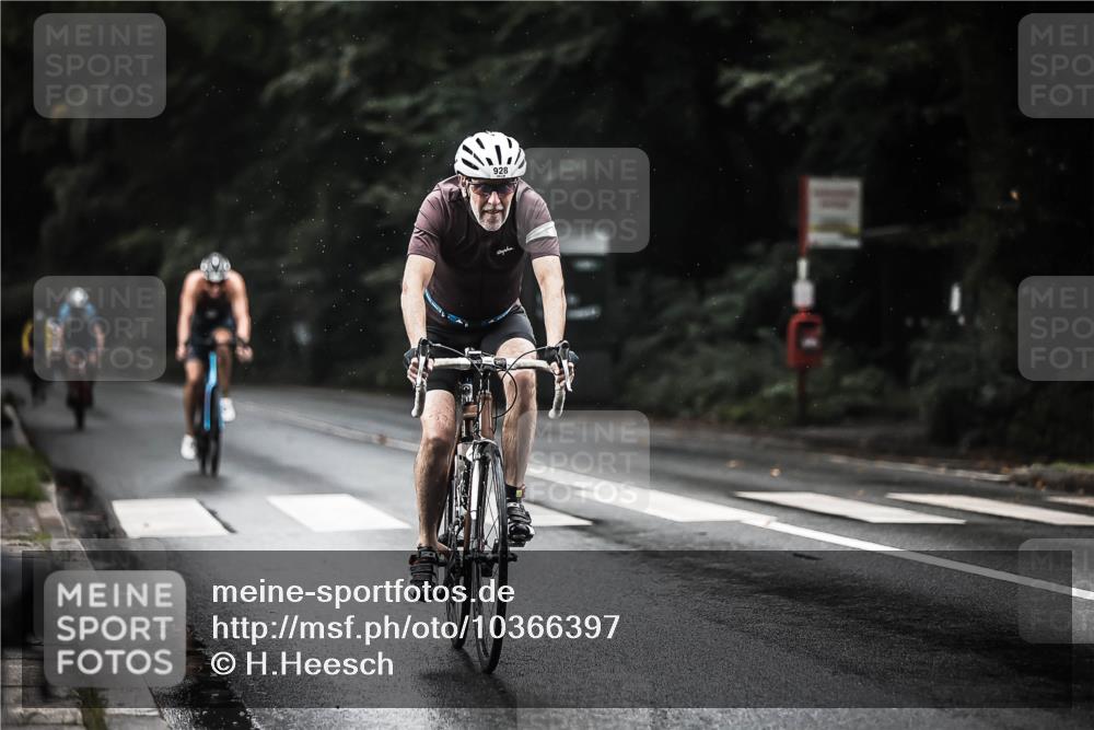 13.09.2026 - Stadtparktriathlon H.Heesch http://msf.ph/oto/10366397 13.09.2026 12:01:05 Radfahren 841, 885, 907, 928 meine-sportfotos.de