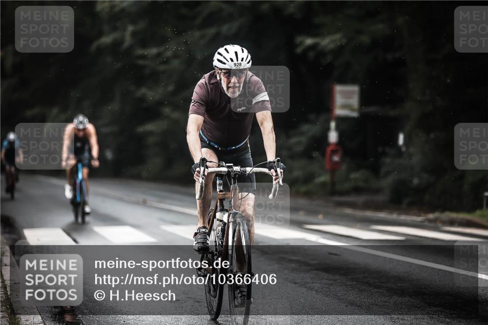 13.09.2026 - Stadtparktriathlon H.Heesch http://msf.ph/oto/10366406 13.09.2026 12:01:05 Radfahren 841, 885, 907, 928 meine-sportfotos.de