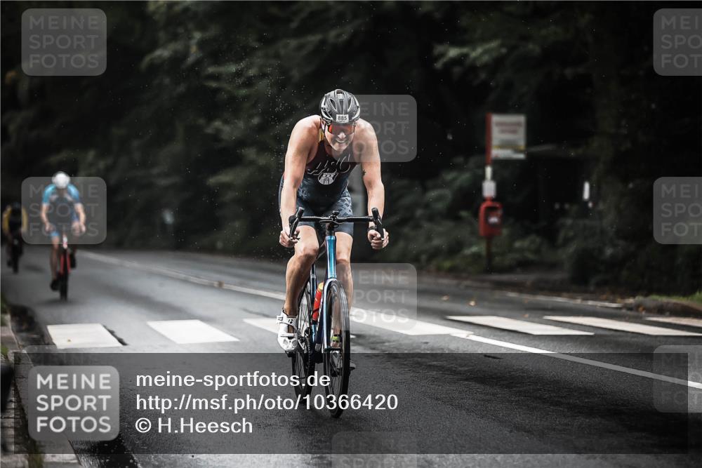 13.09.2026 - Stadtparktriathlon H.Heesch http://msf.ph/oto/10366420 13.09.2026 12:01:07 Radfahren 728, 885, 907, 928 meine-sportfotos.de