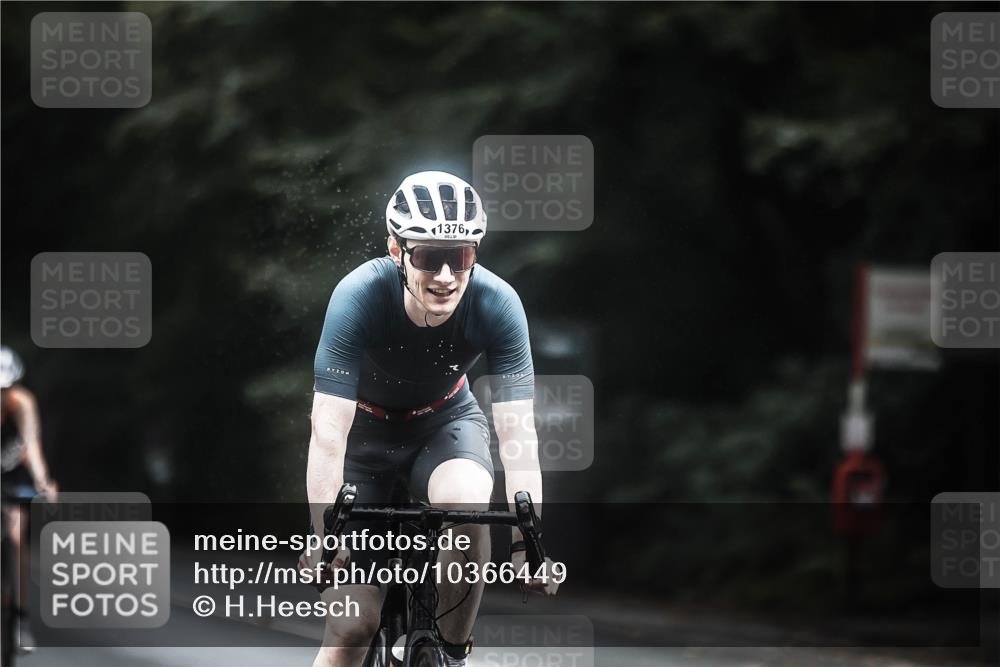 13.09.2026 - Stadtparktriathlon H.Heesch http://msf.ph/oto/10366449 13.09.2026 13:15:20 Radfahren 1304, 1310, 1317, 1376, 1381 meine-sportfotos.de