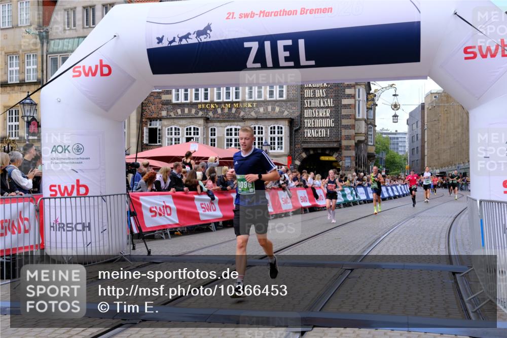 13.09.2026 - 21. swb-Marathon Bremen Tim E. http://msf.ph/oto/10366453 13.09.2026 13:04:10 Ziel 895, 1587, 2889, 3500, 4236, 8096, 9061, 9129, 9642 meine-sportfotos.de