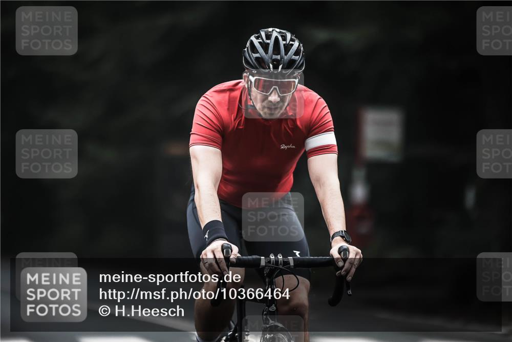 13.09.2026 - Stadtparktriathlon H.Heesch http://msf.ph/oto/10366464 13.09.2026 10:14:05 Radfahren 214, 239, 250 meine-sportfotos.de