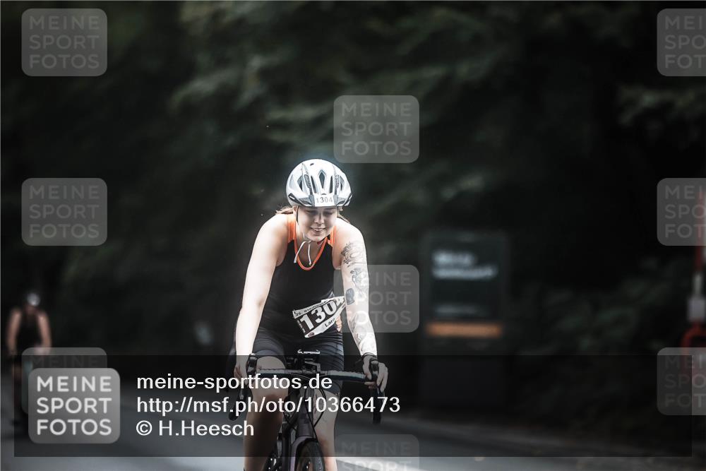 13.09.2026 - Stadtparktriathlon H.Heesch http://msf.ph/oto/10366473 13.09.2026 13:15:22 Radfahren 1304, 1317, 1376, 1381 meine-sportfotos.de