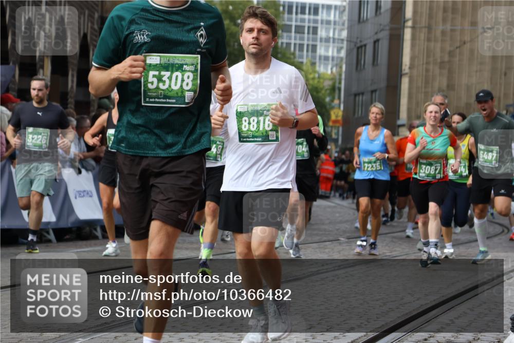 13.09.2026 - 21. swb-Marathon Bremen Strokosch-Dieckow http://msf.ph/oto/10366482 13.09.2026 13:35:38 Ziel 536, 1150, 2003, 2041, 2090, 2366, 2492, 2625, 2866, 3063, 3311, 3621, 3916, 4062, 4635, 4985, 5016, 6315, 6320, 6418, 6750, 6837, 7285, 7305, 7377, 7657, 7703, 7998, 8300, 8328, 8401, 8530, 8773, 8915, 9017, 9216, 9526, 9527, 318, 532, 607, 3056, 3087, 3226, 3485, 3704, 3780, 3857, 4048, 5071, 5157, 5308, 5381, 5467, 5468, 5584, 5586, 6649, 6724, 7235, 7675, 7691, 8335, 8705, 8816, 9784, 9862, 9892, 9912, 13121, 13213 meine-sportfotos.de