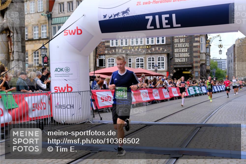 13.09.2026 - 21. swb-Marathon Bremen Tim E. http://msf.ph/oto/10366502 13.09.2026 13:04:11 Ziel 895, 1587, 2094, 2889, 3500, 4236, 8096, 9061, 9129, 9642 meine-sportfotos.de