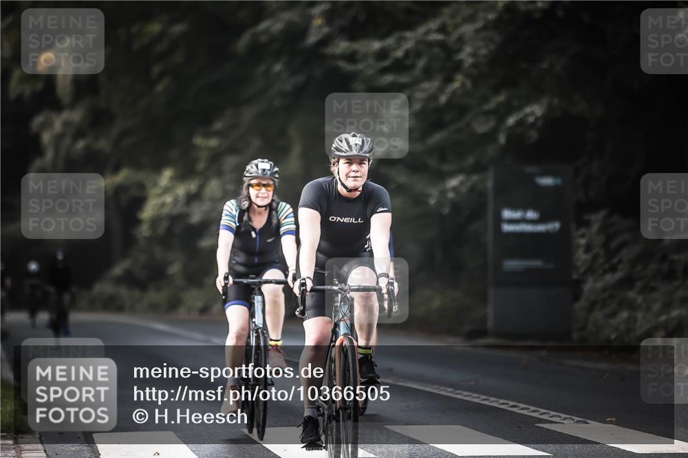 13.09.2026 - Stadtparktriathlon H.Heesch http://msf.ph/oto/10366505 13.09.2026 11:23:26 Radfahren 658, 714, 738, 743, 750, 773, 790, 802 meine-sportfotos.de