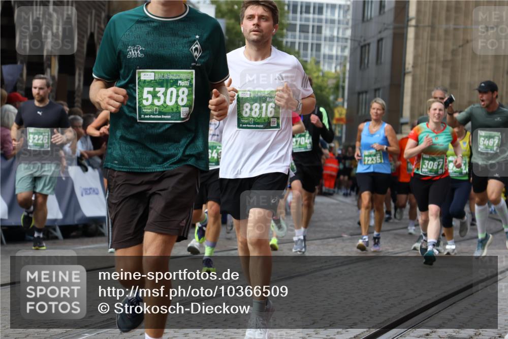 13.09.2026 - 21. swb-Marathon Bremen Strokosch-Dieckow http://msf.ph/oto/10366509 13.09.2026 13:35:38 Ziel 536, 1150, 2003, 2041, 2090, 2366, 2492, 2625, 2866, 3063, 3311, 3621, 3916, 4062, 4635, 4985, 5016, 6315, 6320, 6418, 6750, 6837, 7285, 7305, 7377, 7657, 7703, 7998, 8300, 8328, 8401, 8530, 8773, 8915, 9017, 9216, 9526, 9527, 318, 532, 607, 3056, 3087, 3226, 3485, 3704, 3780, 3857, 4048, 5071, 5157, 5308, 5381, 5467, 5468, 5584, 5586, 6649, 6724, 7235, 7675, 7691, 8335, 8705, 8816, 9784, 9862, 9892, 9912, 13121, 13213 meine-sportfotos.de