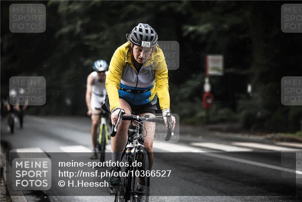 13.09.2026 - Stadtparktriathlon H.Heesch http://msf.ph/oto/10366527 13.09.2026 12:01:13 Radfahren 728, 874, 907, 1006, 1050 meine-sportfotos.de