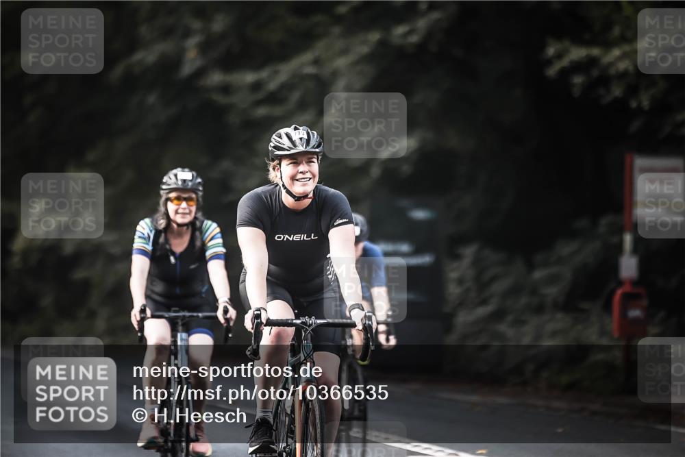 13.09.2026 - Stadtparktriathlon H.Heesch http://msf.ph/oto/10366535 13.09.2026 11:23:26 Radfahren 658, 714, 738, 743, 750, 773, 790, 802 meine-sportfotos.de