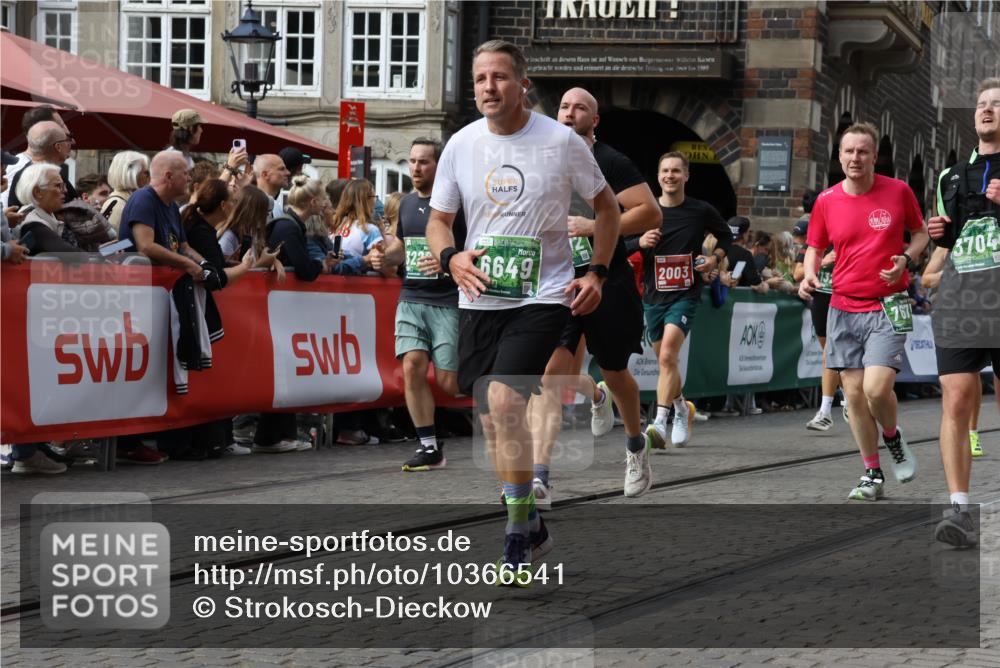 13.09.2026 - 21. swb-Marathon Bremen Strokosch-Dieckow http://msf.ph/oto/10366541 13.09.2026 13:35:41 Ziel 536, 1150, 2003, 2041, 2090, 2318, 2356, 2625, 2866, 3055, 3311, 3621, 3916, 4062, 4635, 4985, 5016, 6315, 6320, 6418, 6750, 6837, 7285, 7305, 7377, 7703, 7998, 8300, 8401, 8530, 8773, 8915, 9526, 9527, 9845, 9887, 318, 532, 2565, 3056, 3087, 3226, 3454, 3485, 3780, 3857, 4048, 5026, 5071, 5157, 5381, 5467, 5468, 5584, 5586, 5816, 6159, 6724, 7036, 7235, 7385, 7675, 7691, 7804, 8145, 8335, 8705, 9784, 9892, 9912, 13121, 13213 meine-sportfotos.de