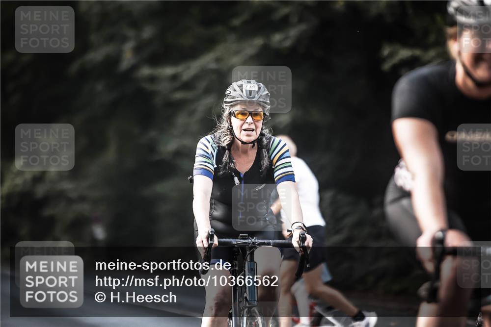 13.09.2026 - Stadtparktriathlon H.Heesch http://msf.ph/oto/10366562 13.09.2026 11:23:27 Radfahren 658, 679, 714, 738, 743, 750, 773, 790, 802 meine-sportfotos.de