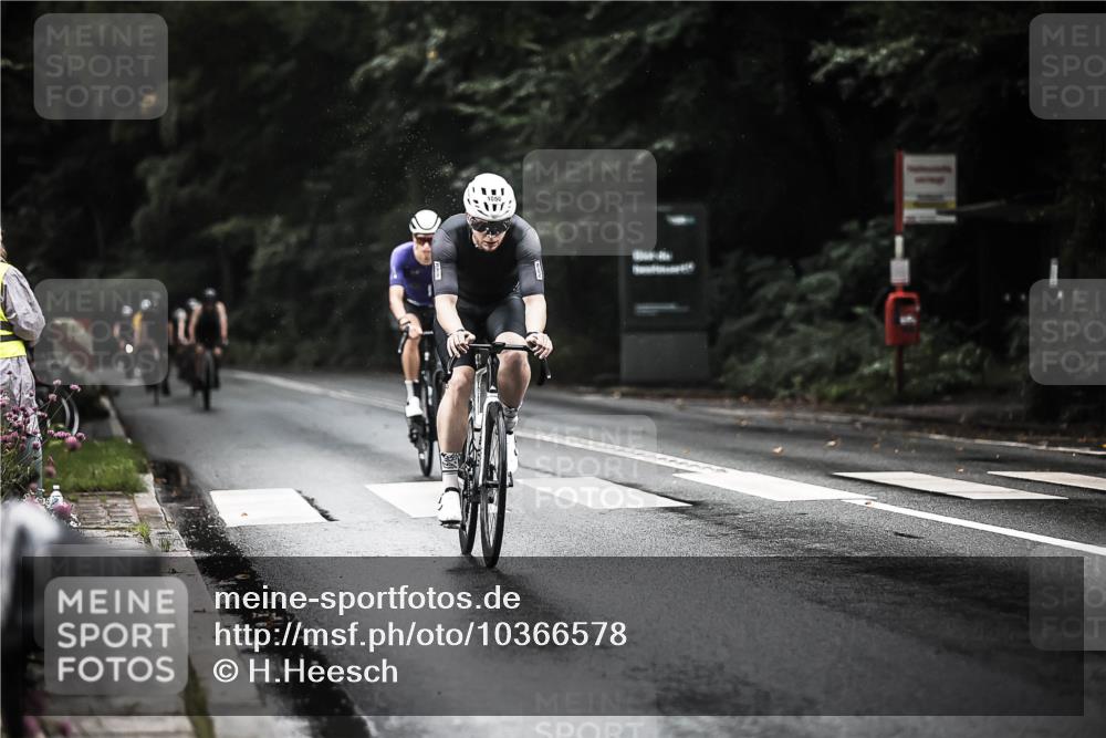 13.09.2026 - Stadtparktriathlon H.Heesch http://msf.ph/oto/10366578 13.09.2026 12:01:16 Radfahren 728, 835, 861, 874, 995, 1006, 1050 meine-sportfotos.de