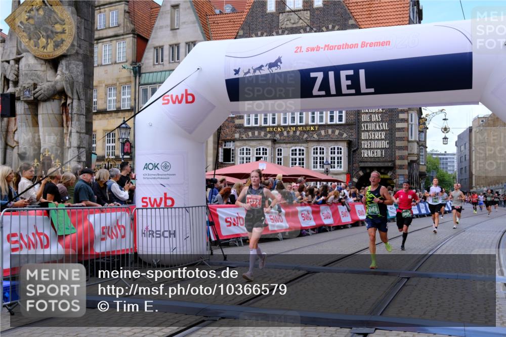 13.09.2026 - 21. swb-Marathon Bremen Tim E. http://msf.ph/oto/10366579 13.09.2026 13:04:14 Ziel 895, 2094, 2889, 3500, 4236, 8096, 9061, 9129, 9544, 9642 meine-sportfotos.de