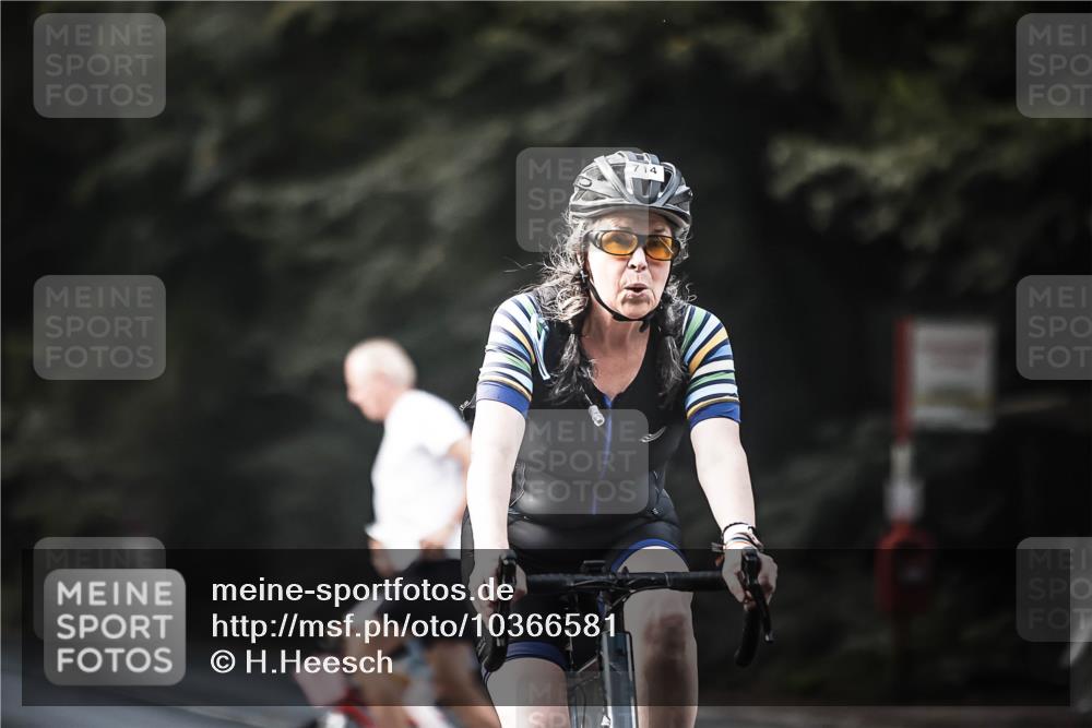 13.09.2026 - Stadtparktriathlon H.Heesch http://msf.ph/oto/10366581 13.09.2026 11:23:28 Radfahren 658, 679, 714, 738, 743, 750, 773, 790, 802 meine-sportfotos.de