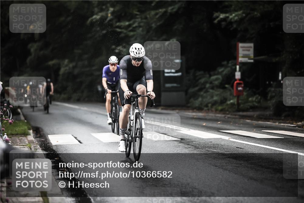 13.09.2026 - Stadtparktriathlon H.Heesch http://msf.ph/oto/10366582 13.09.2026 12:01:16 Radfahren 728, 835, 861, 874, 995, 1006, 1050 meine-sportfotos.de