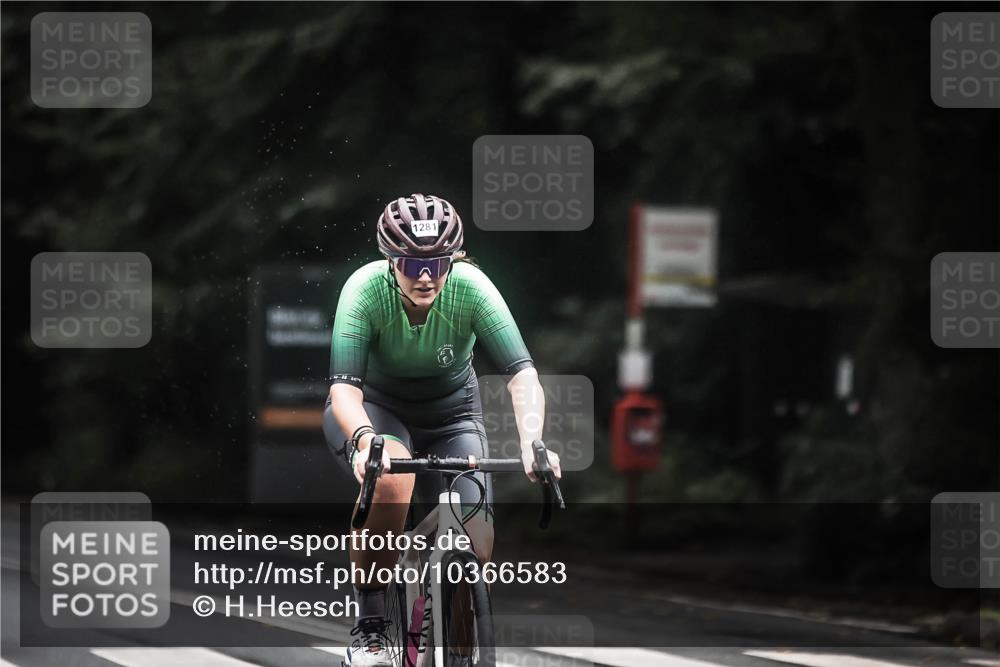 13.09.2026 - Stadtparktriathlon H.Heesch http://msf.ph/oto/10366583 13.09.2026 13:15:30 Radfahren 1244, 1281, 1317, 1379, 1466 meine-sportfotos.de