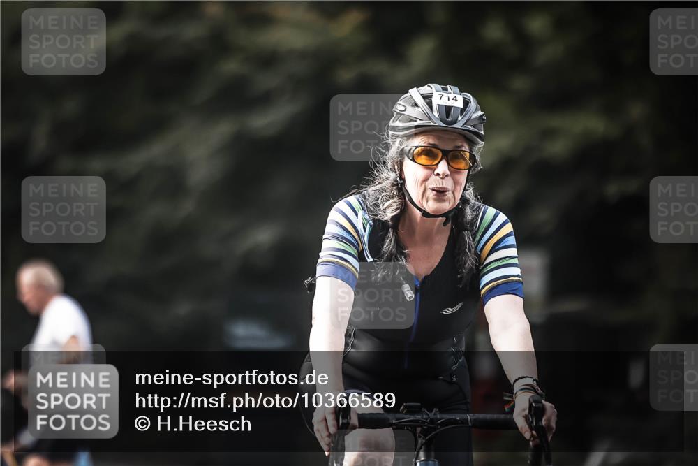 13.09.2026 - Stadtparktriathlon H.Heesch http://msf.ph/oto/10366589 13.09.2026 11:23:28 Radfahren 658, 679, 714, 738, 743, 750, 773, 790, 802 meine-sportfotos.de