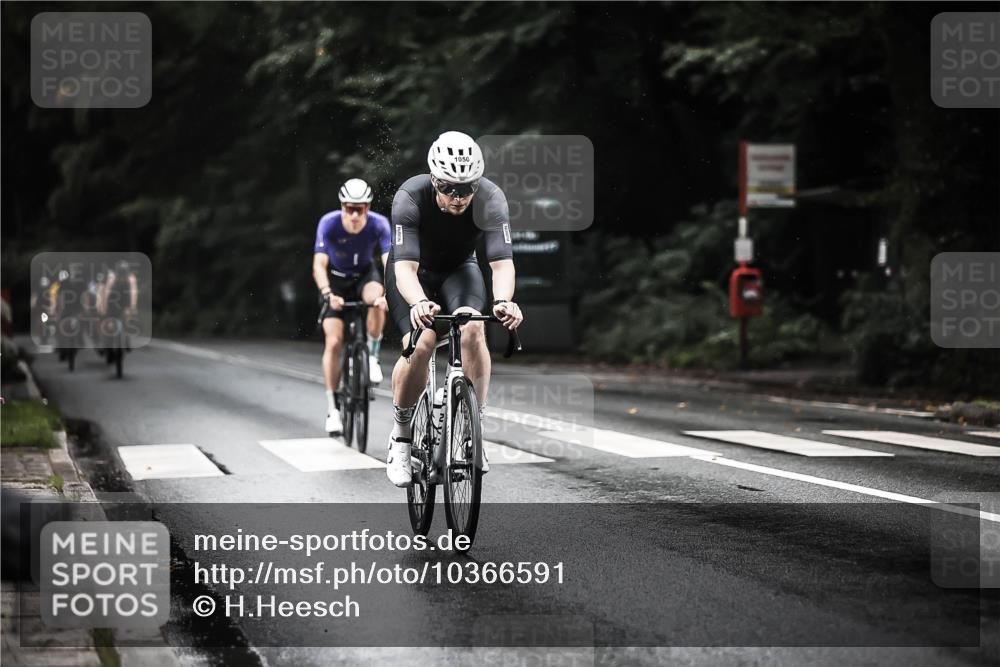 13.09.2026 - Stadtparktriathlon H.Heesch http://msf.ph/oto/10366591 13.09.2026 12:01:16 Radfahren 728, 835, 861, 874, 995, 1006, 1050 meine-sportfotos.de