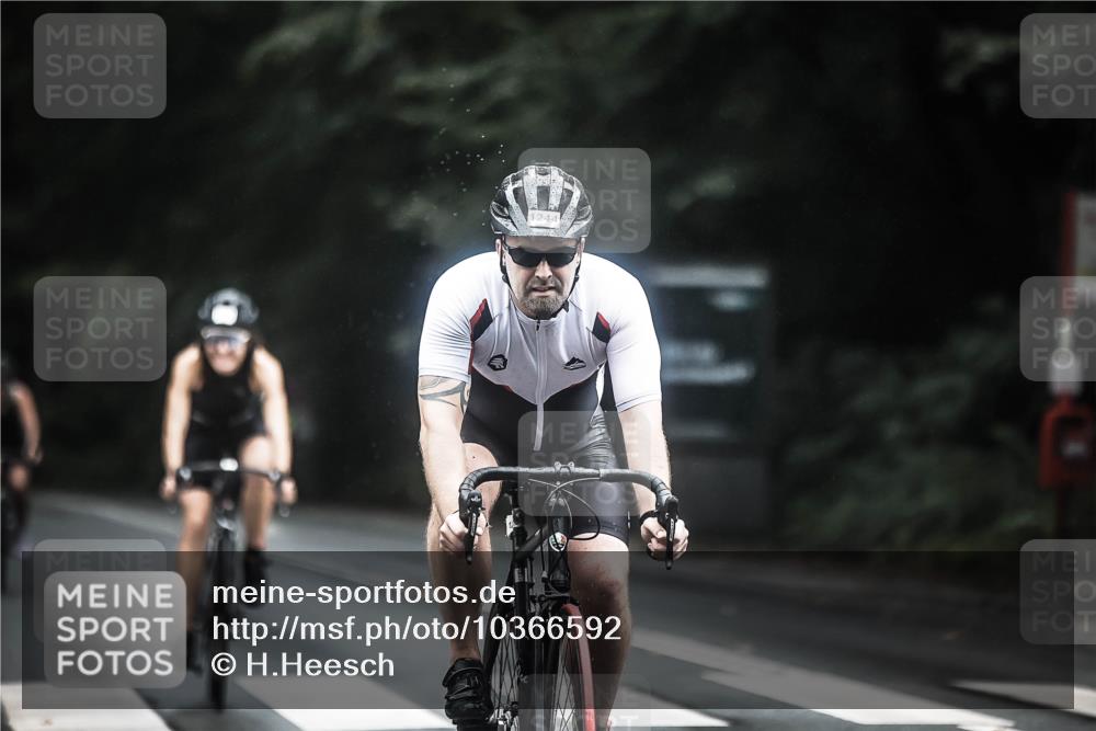 13.09.2026 - Stadtparktriathlon H.Heesch http://msf.ph/oto/10366592 13.09.2026 13:15:36 Radfahren 1219, 1244, 1281, 1379, 1466 meine-sportfotos.de